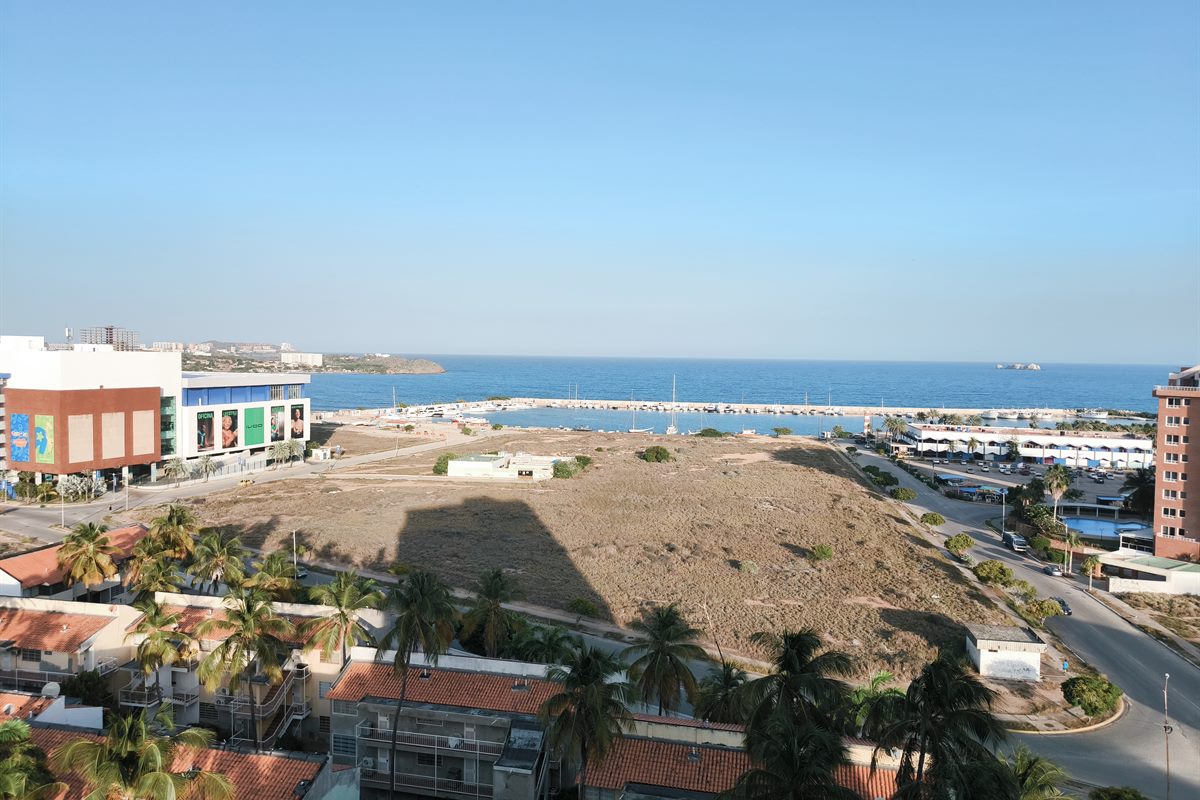 Vista a la bahía desde Crystal Lake